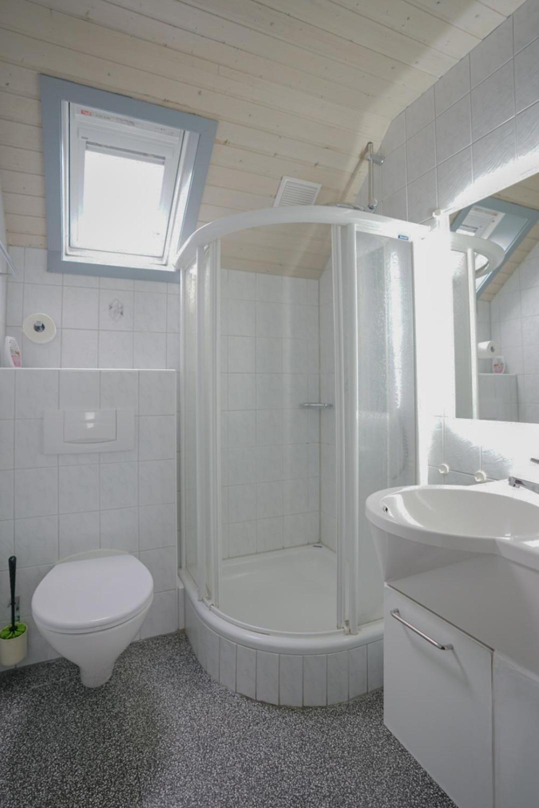 Ferienhaus "Baeren Ecke" Am See Im Bergland Kirchheim  Exteriör bild